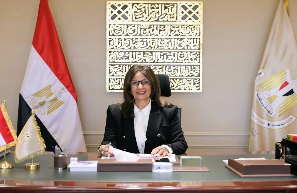 وزيرة الثقافة تستعرض حصاد 100 يوم وتعلن مشروع «الثقافة حياة»