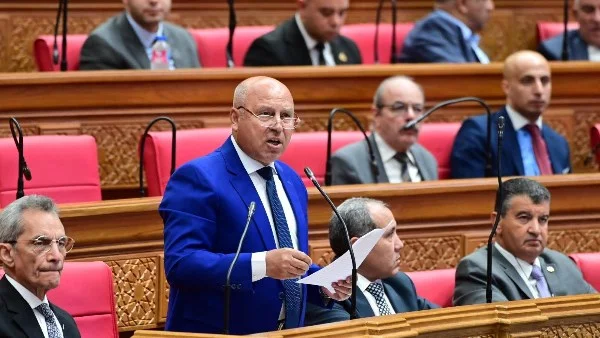 كامل الوزير: نتحمل مسؤولية سداد 14 مليار يورو