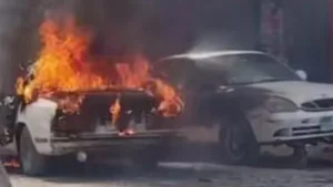حريق في سيارة بأبوتيج بسبب ارتفاع درجات الحرارة