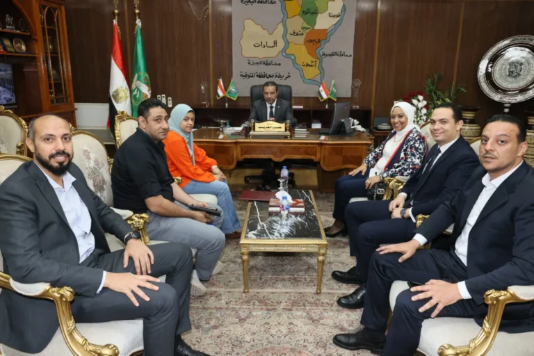 محافظ المنوفية يبحث تأهيل الشباب لسوق العمل