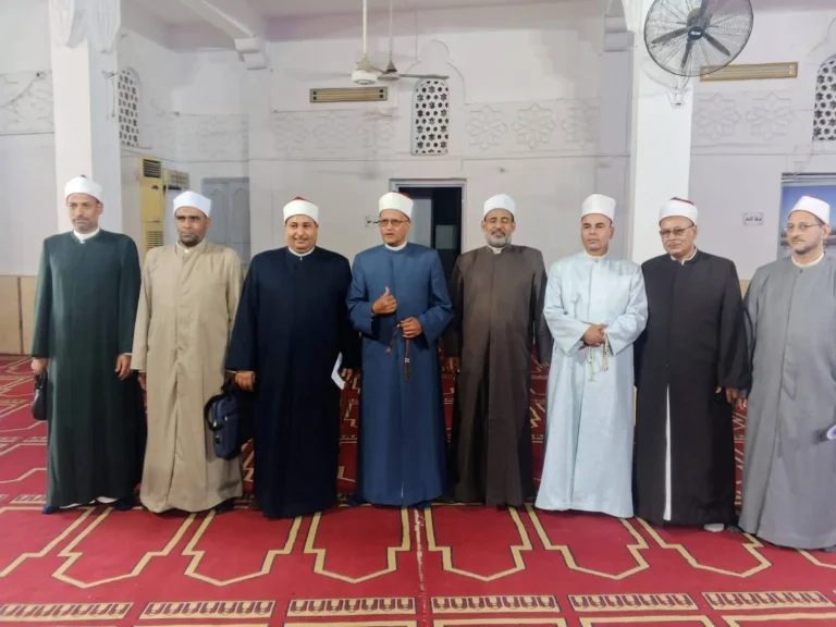 تسليم مهام المفتشين الجدد بأوقاف سوهاج