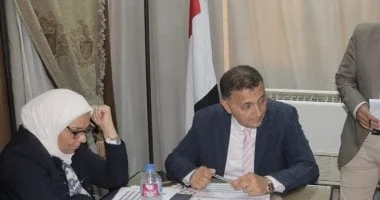 محافظ القليوبية يوجه بحل شكاوى المواطنين بالخانكة