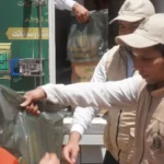 بيت الزكاة يوزع لحوم الأضاحي في الصعيد