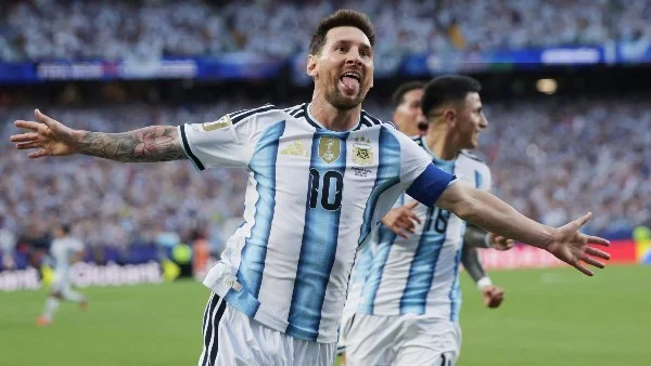ميسي يقود الأرجنتين للفوز على الجزائر في كأس العالم 2026