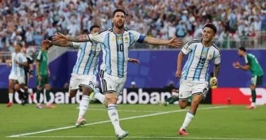 ميسي يقود الأرجنتين للفوز على الجزائر بثلاثية نظيفة