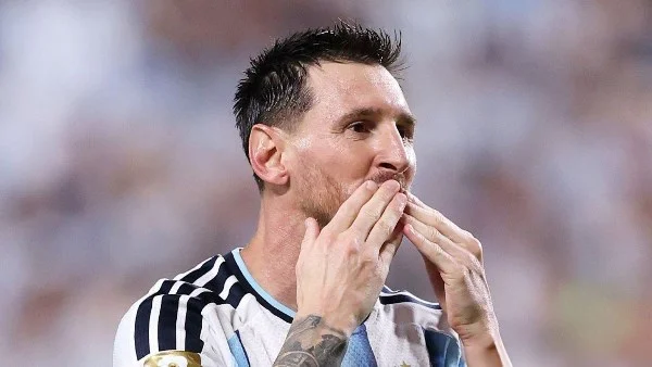 ميسي يتألق ويثبت أقدامه كهداف تاريخي لكأس العالم