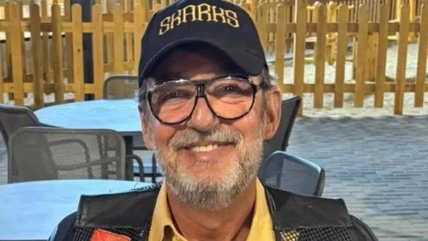 أسرة محمد مرزبان ترتدي الأبيض لتشييع جثمانه