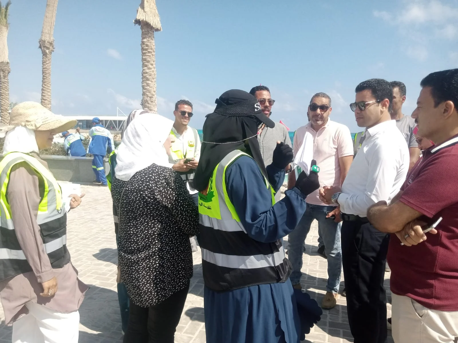 متابعة نائب محافظ مطروح لمنظومة النظافة الجديدة