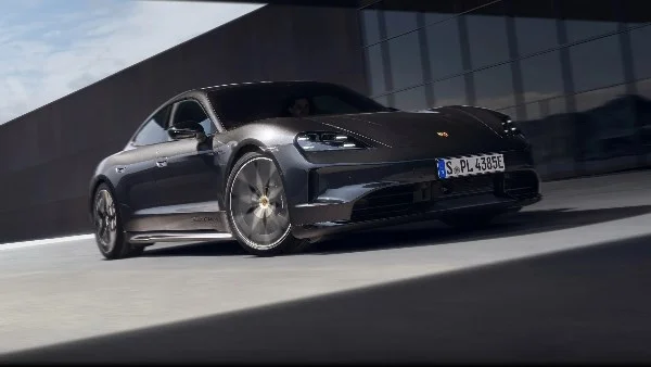 بورشه تايكان 4S Black Edition: الأداء الفائق والتكنولوجيا الحديثة