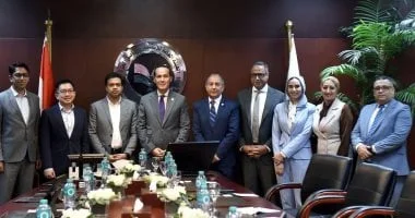 التعاون الاستثماري بين مصر وسنغافورة يتعزز