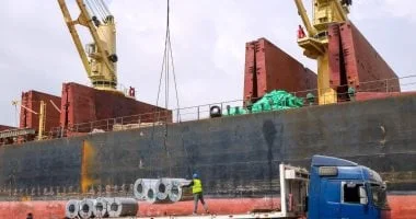 ميناء دمياط يستقبل 9 سفن ويحقق نشاطاً ملحوظاً