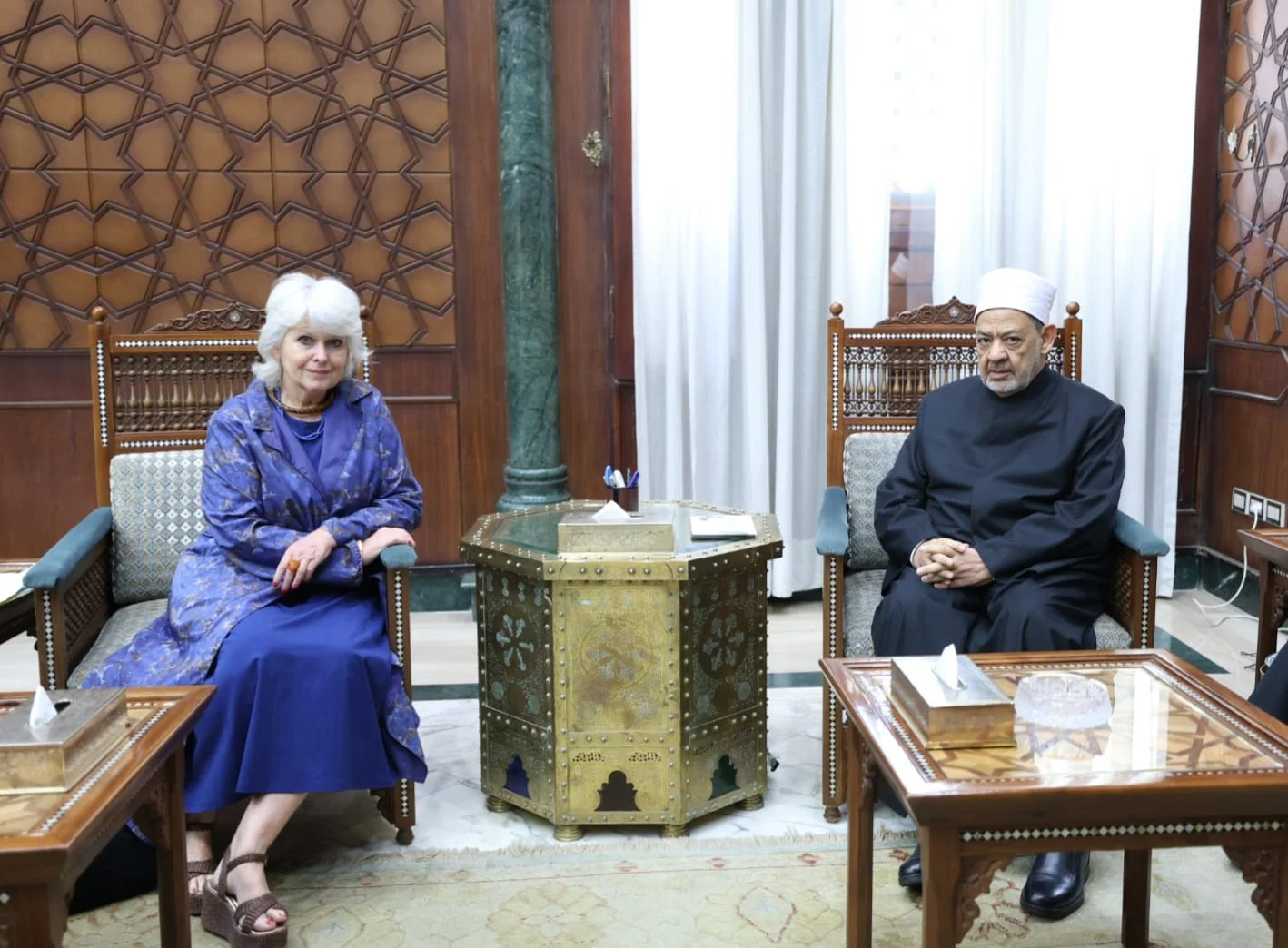 شيخ الأزهر يدعو لتوافق عالمي حول حقوق الإنسان