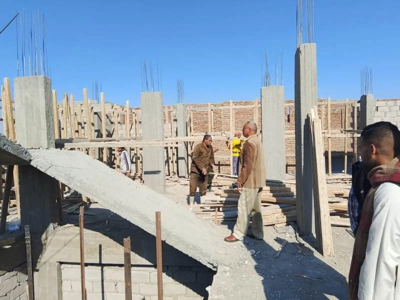 إزالة مخالفات بناء بحي المنتزه بالإسكندرية