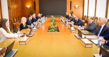 تعزيز التعاون المصري اليوناني في مجالات الهجرة والعمالة