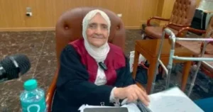 آمال إسماعيل تقتنص الدكتوراه في سن الـ83