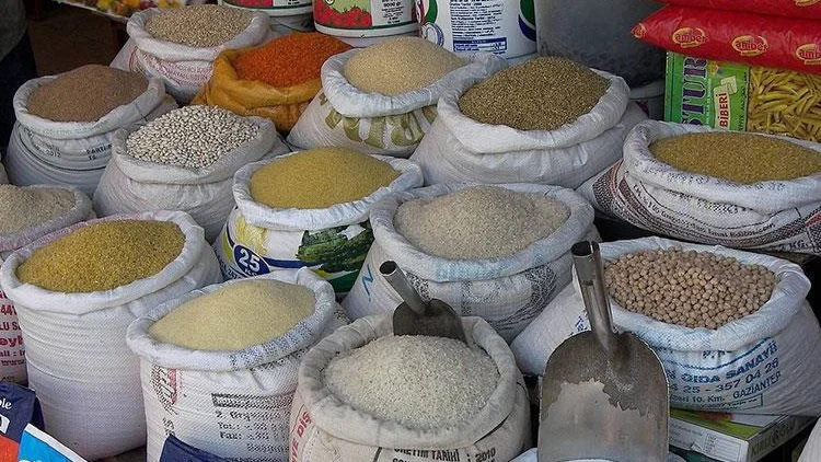 تراجع ملحوظ في أسعار السلع الغذائية بمصر