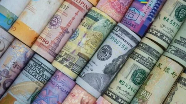 الدينار الكويتي يتصدر أسعار العملات أمام الجنيه المصري