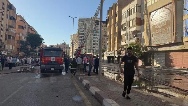 السيطرة الكاملة على حريق برج معهد الاتصالات في سوهاج