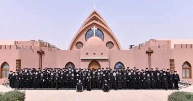 ضوابط العلاقة بين الأسقف والكهنة في الكنيسة القبطية