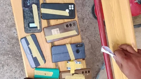 ضبط 47 سماعة وهاتف في امتحانات الثانوية بقنا