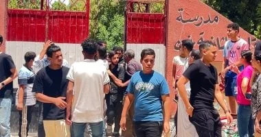 آراء طلاب الثانوية بقنا حول امتحانات الفيزياء والتاريخ