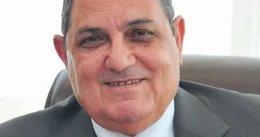 منع محمد الخشن و22 آخرين من التصرف في أموالهم