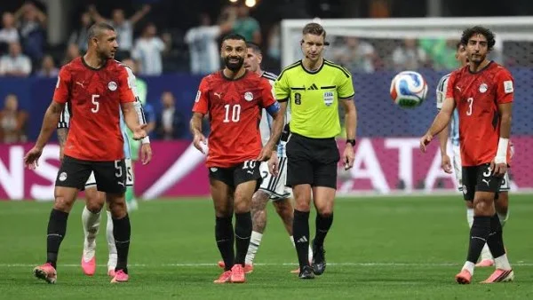 حكم كأس العالم يكشف تفاصيل مباراة مصر والأرجنتين
