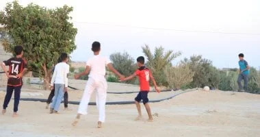 أطفال سيناء يثمنون أداء منتخب مصر