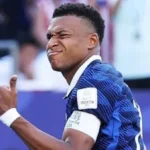 تأهل فرنسا إلى نصف النهائي بعد الفوز على المغرب