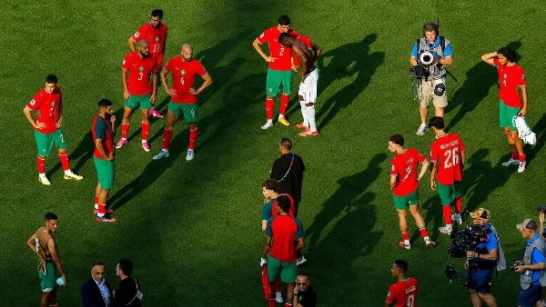 حزن لاعبي منتخب المغرب بعد الخروج من كأس العالم