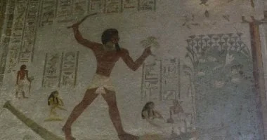 مقبرة أمنمحات بالمنيا تكشف أسرار الحياة في الدولة الوسطى