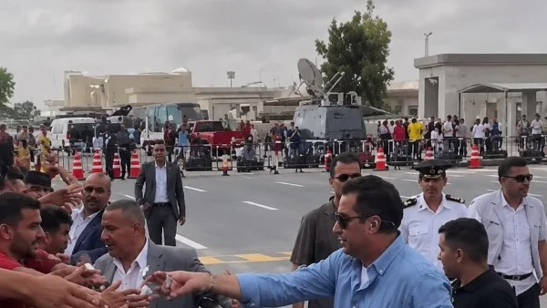 تكريم تاريخي للمنتخب في مطار العلمين