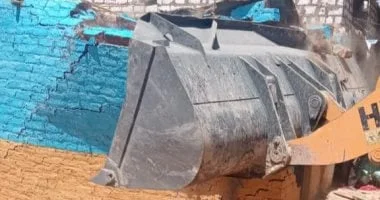 حملة مكبرة لإزالة التعديات بأسوان