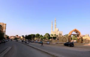 حظر الانتظار بشارع صلاح الدين في أسوان