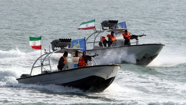 مفاوضات السلاح النووي المرتبطة بعبور الناقلات في هرمز
