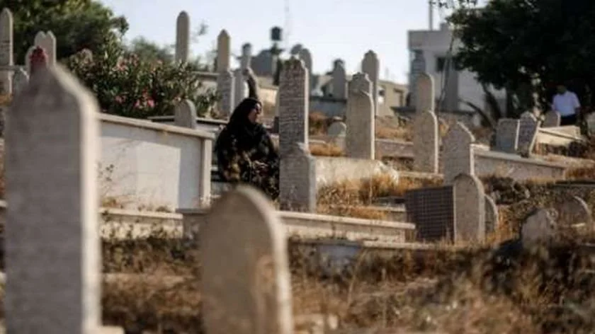 حكم الدعاء للميت عند القبر وإيضاحات الإفتاء