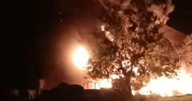 حريق ضخم في كسارة بلاستيك بقرية نشيل