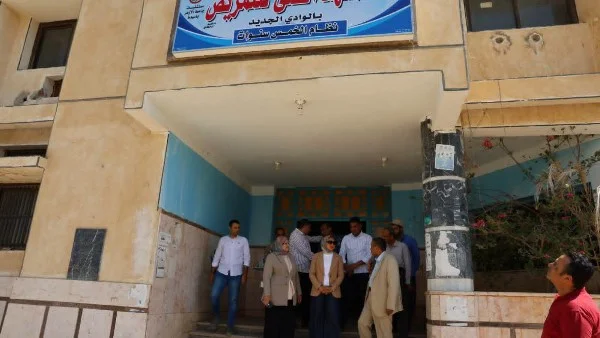 حنان مجدي تتفقد معهد التمريض بالوادي الجديد