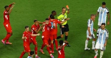 إمبولو يتعرض للطرد في مواجهة سويسرا والأرجنتين