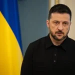 زيلينسكي يعود إلى أوكرانيا بعد تحذيرات من هجوم روسي واسع