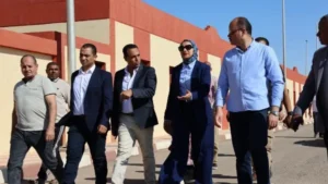 محافظ الوادي الجديد تتابع مشروع المنازل الريفية