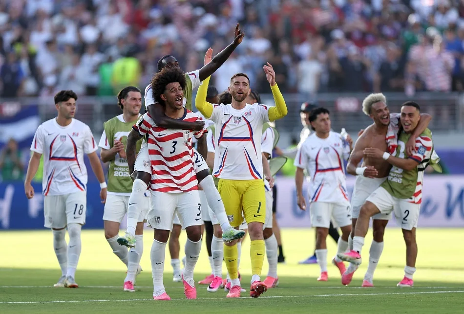 الولايات المتحدة تتأهل لدور الـ16 في كأس العالم 2026