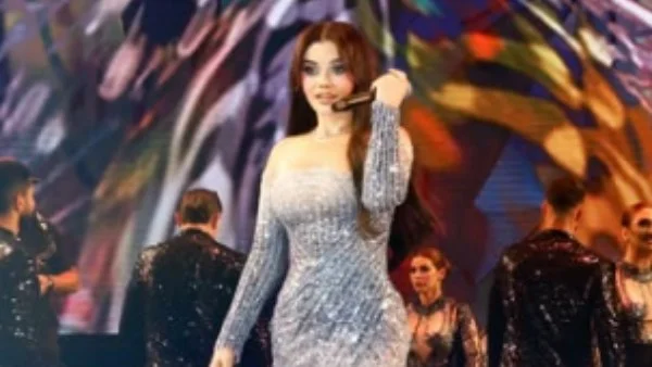 هيفاء وهبي تخطف الأنظار بإطلالة مميزة