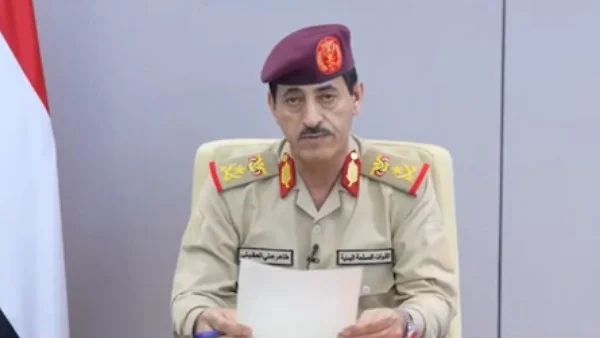 وزير الدفاع اليمني: رد حازم على أي اختراق للأجواء