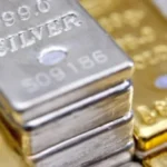 الذهب مستقر والفضة تحت ضغط الدولار والفائدة