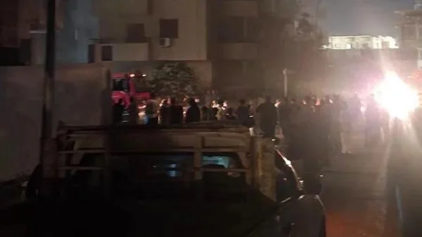 السيطرة على حريق في مخزن بالعبور دون خسائر بشرية