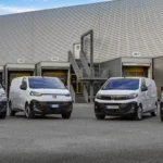 ستيلانتس تسجل زيادة 10% في شحنات السيارات بالربع الثاني
