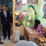 محافظ سوهاج يتفقد لجان امتحانات الثانوية العامة بدار السلام