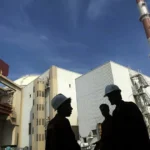 إيران تُفعيل الدفاعات الجوية حول محطة بوشهر النووية