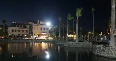 حدائق المنتزه الملكية: جنة صيفية في الإسكندرية